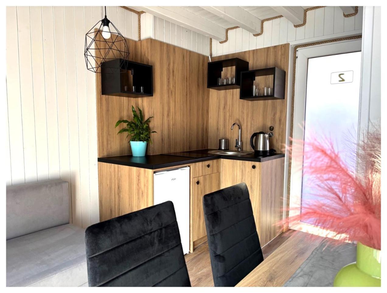 Resort Eden - Domki, Pokoje, Apartamenty Jastrzębia Góra المظهر الخارجي الصورة